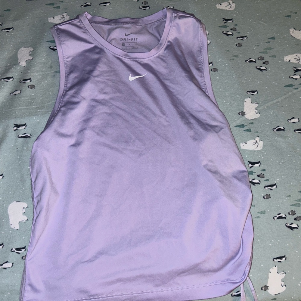 Nike dri-fit top